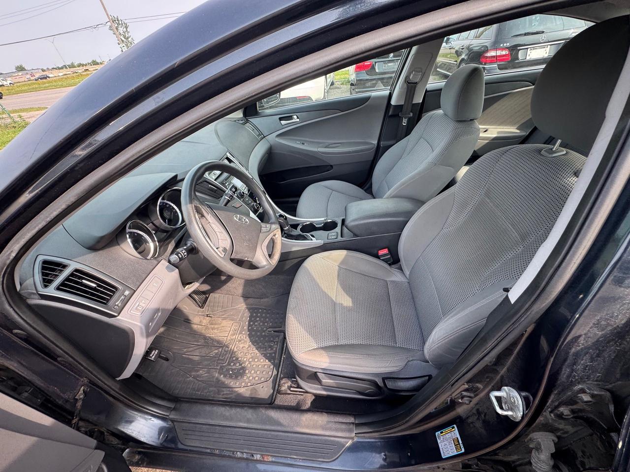 2011 Hyundai Sonata GL, AUTO, 4CYL, ONLY 45,000KMS, LOW KMS, CERTIFIED - Photo #11