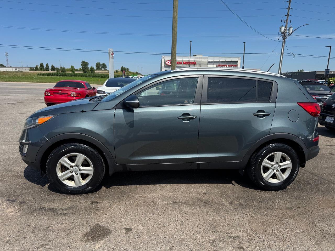 2014 Kia Sportage LX, AUTO, 4 CYL, ONLY 102KMS, ENGINE NOISY, AS IS - Photo #2