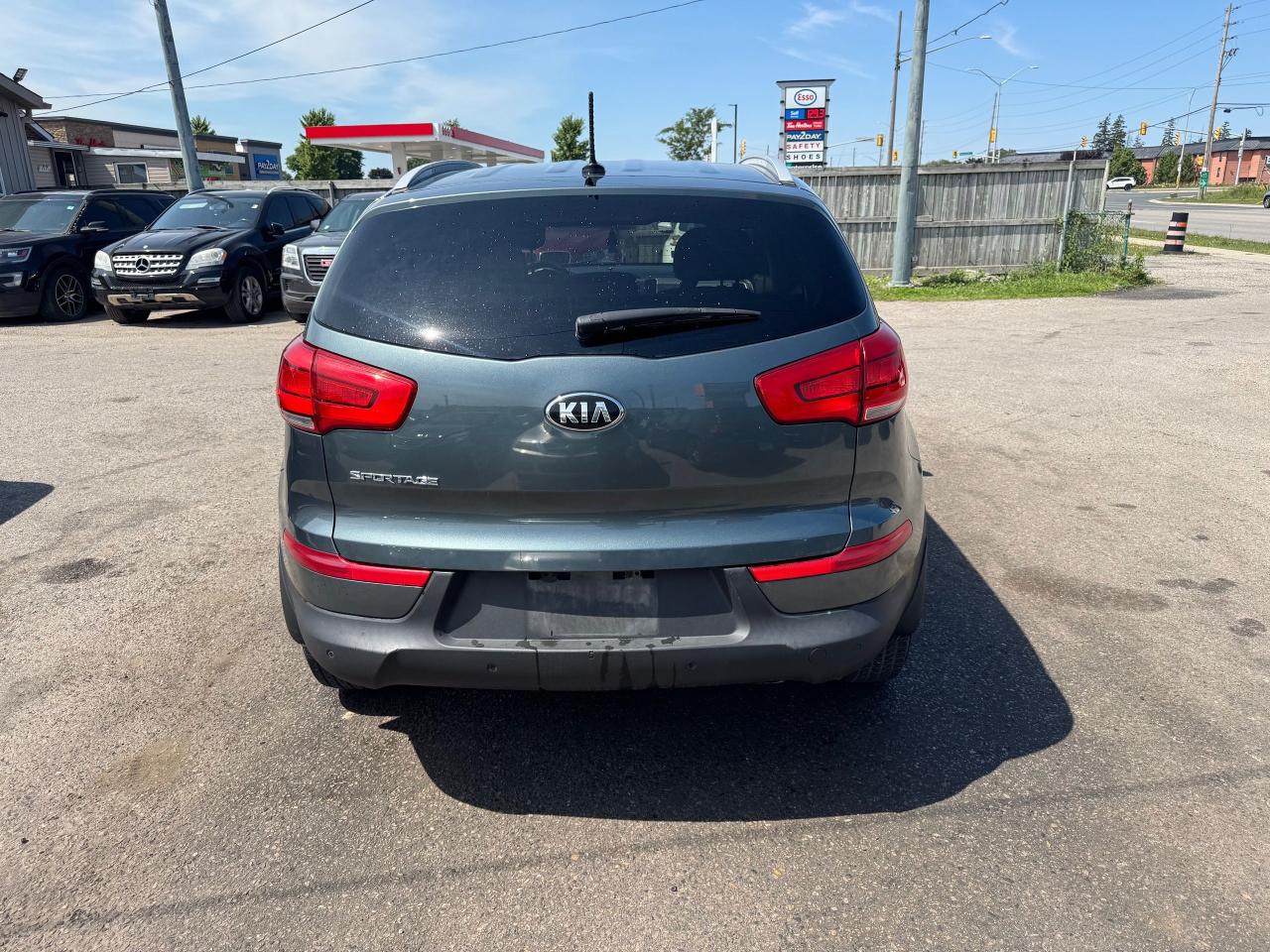 2014 Kia Sportage LX, AUTO, 4 CYL, ONLY 102KMS, ENGINE NOISY, AS IS - Photo #4