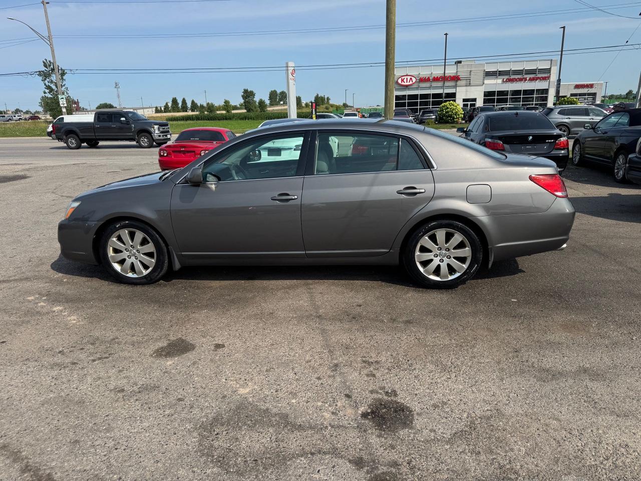 2007 Toyota Avalon XLS, LEATHER, LOADED, RUNS GREAT, AS IS SPECIAL - Photo #2