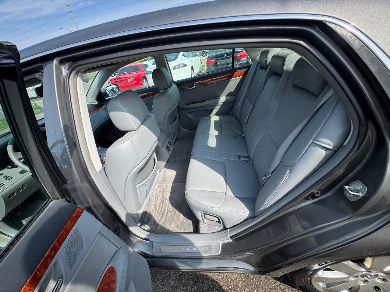 2007 Toyota Avalon XLS, LEATHER, LOADED, RUNS GREAT, AS IS SPECIAL - Photo #12