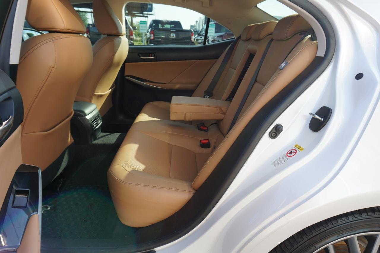 2017 Lexus IS 300 PREMIUM AWD CERTIFIED CAMERA BLUETOOTH LEATHER HEAT/COOL SUNROOF CRUISE ALLOYS - Photo #16