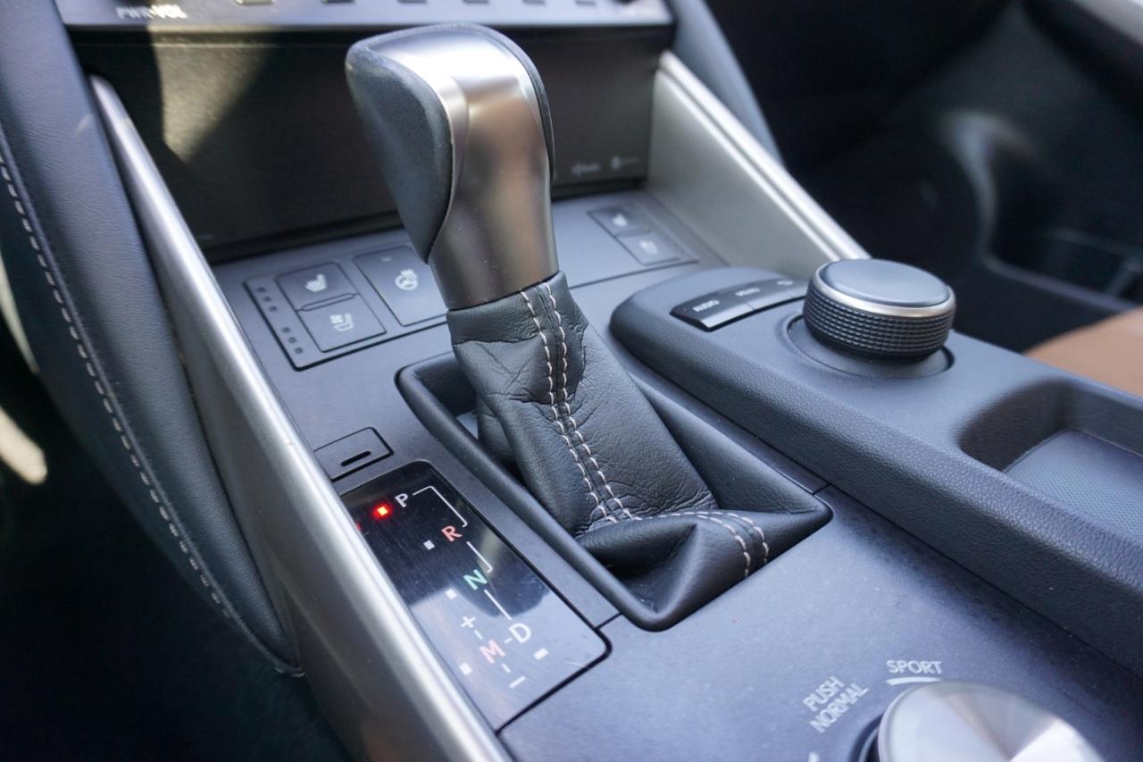 2017 Lexus IS 300 PREMIUM AWD CERTIFIED CAMERA BLUETOOTH LEATHER HEAT/COOL SUNROOF CRUISE ALLOYS - Photo #20