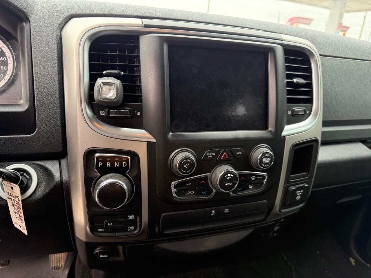 2019 RAM 1500 Classic SLT - Photo #9