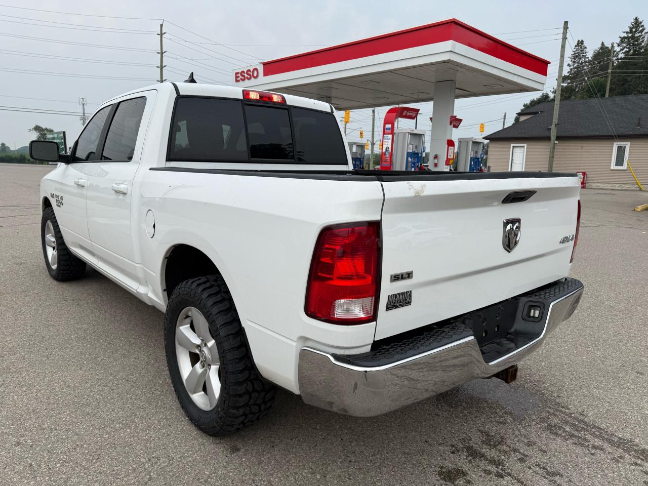 2019 RAM 1500 Classic SLT - Photo #16