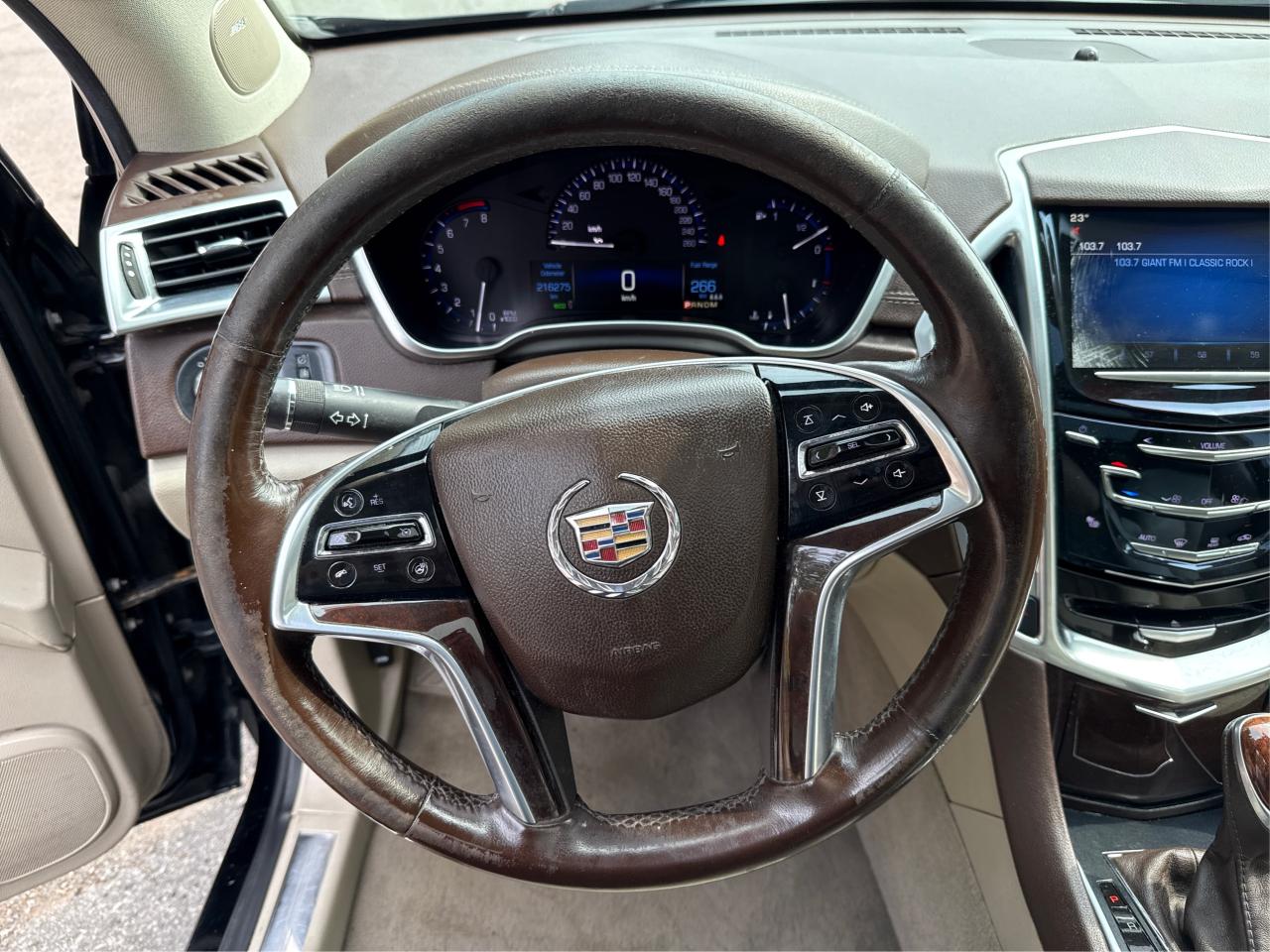 2016 Cadillac SRX Luxury - Photo #16