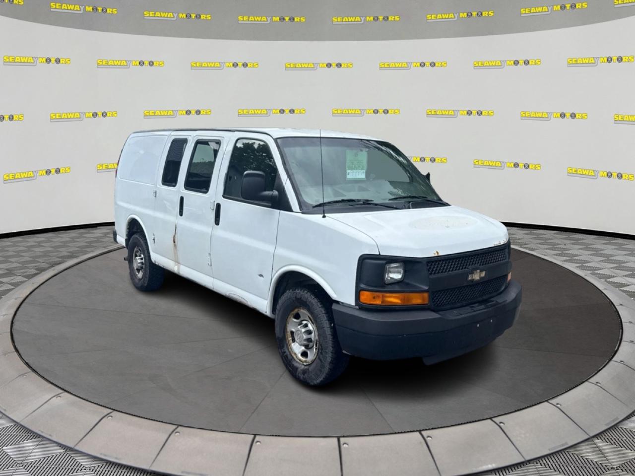 2012 Chevrolet Express G2500 - Photo #1
