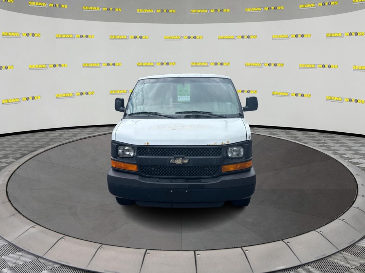 2012 Chevrolet Express G2500 - Photo #7