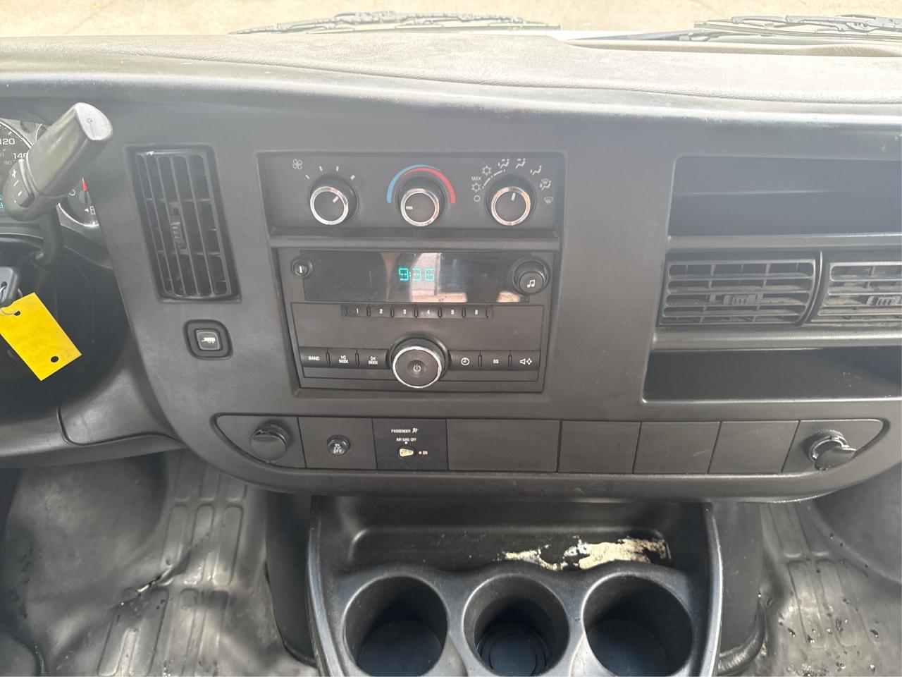 2012 Chevrolet Express G2500 - Photo #13