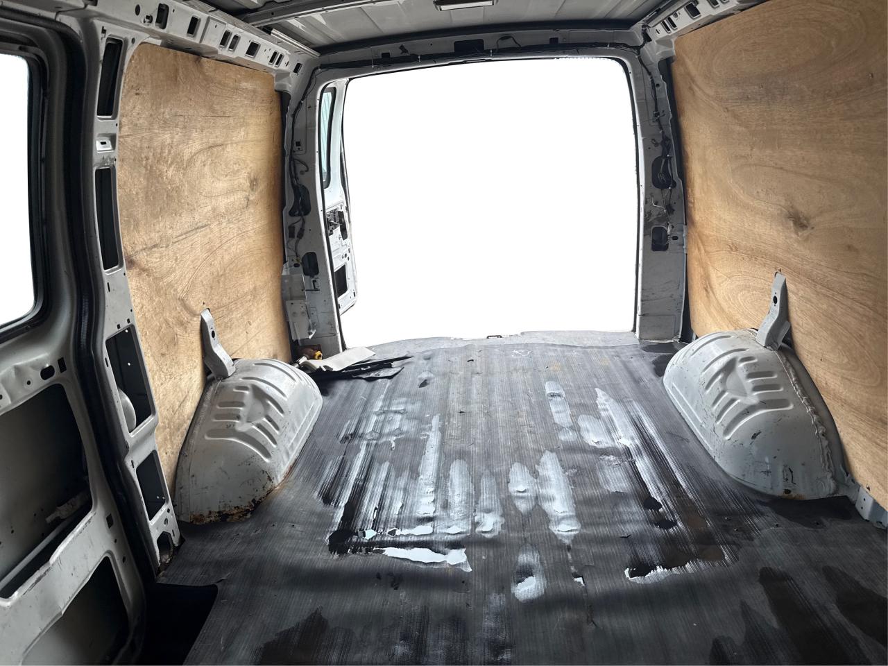 2012 Chevrolet Express G2500 - Photo #14