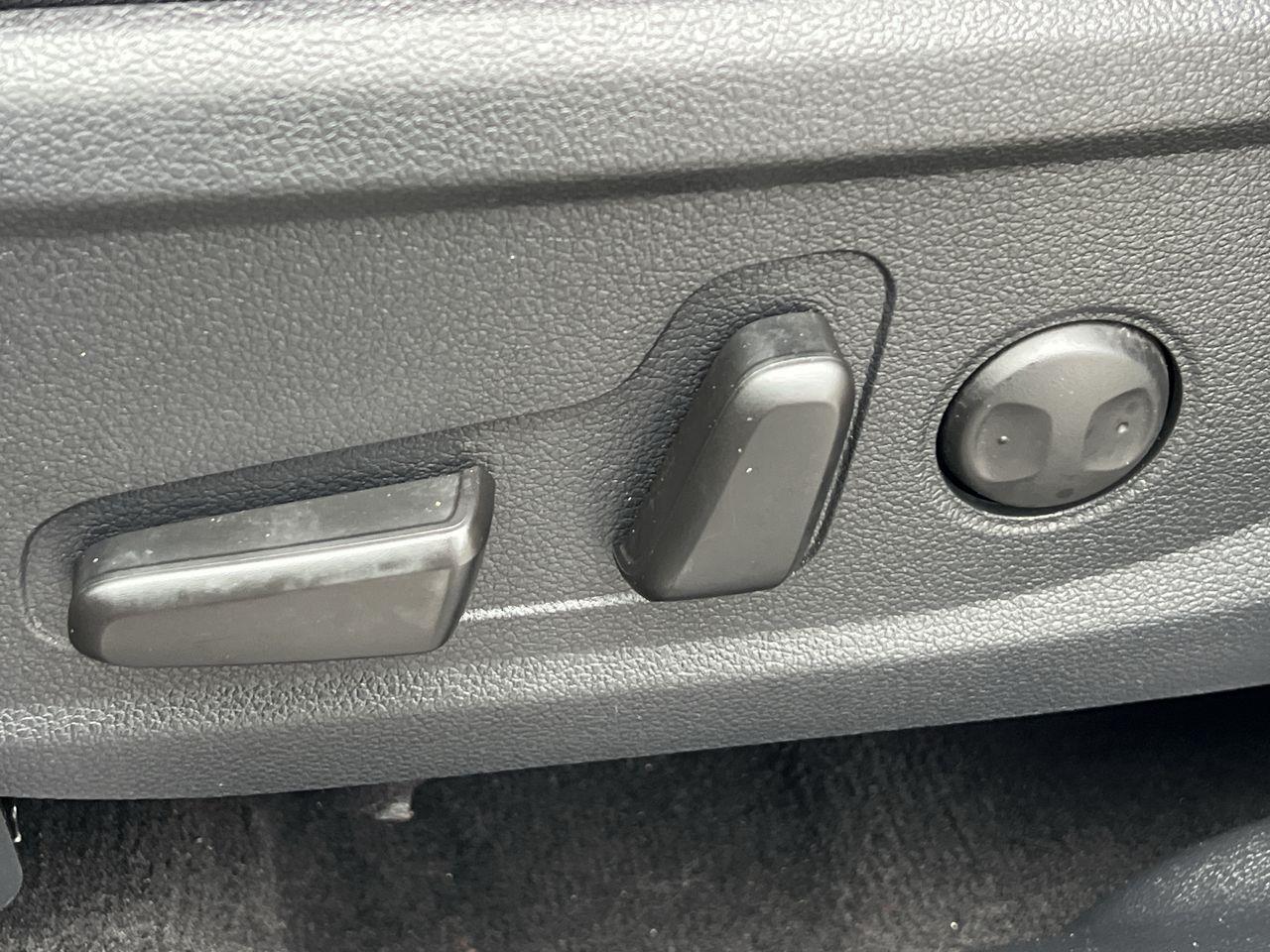 2021 Hyundai Santa Fe Preferred w/Trend Package MOONROOF, HEATED LEATHER SEATS, POWER SEATS, SIRIUS XM, CRUISE CONTROL, BACK UP CAM, REMOTE/PUSH TO Photo