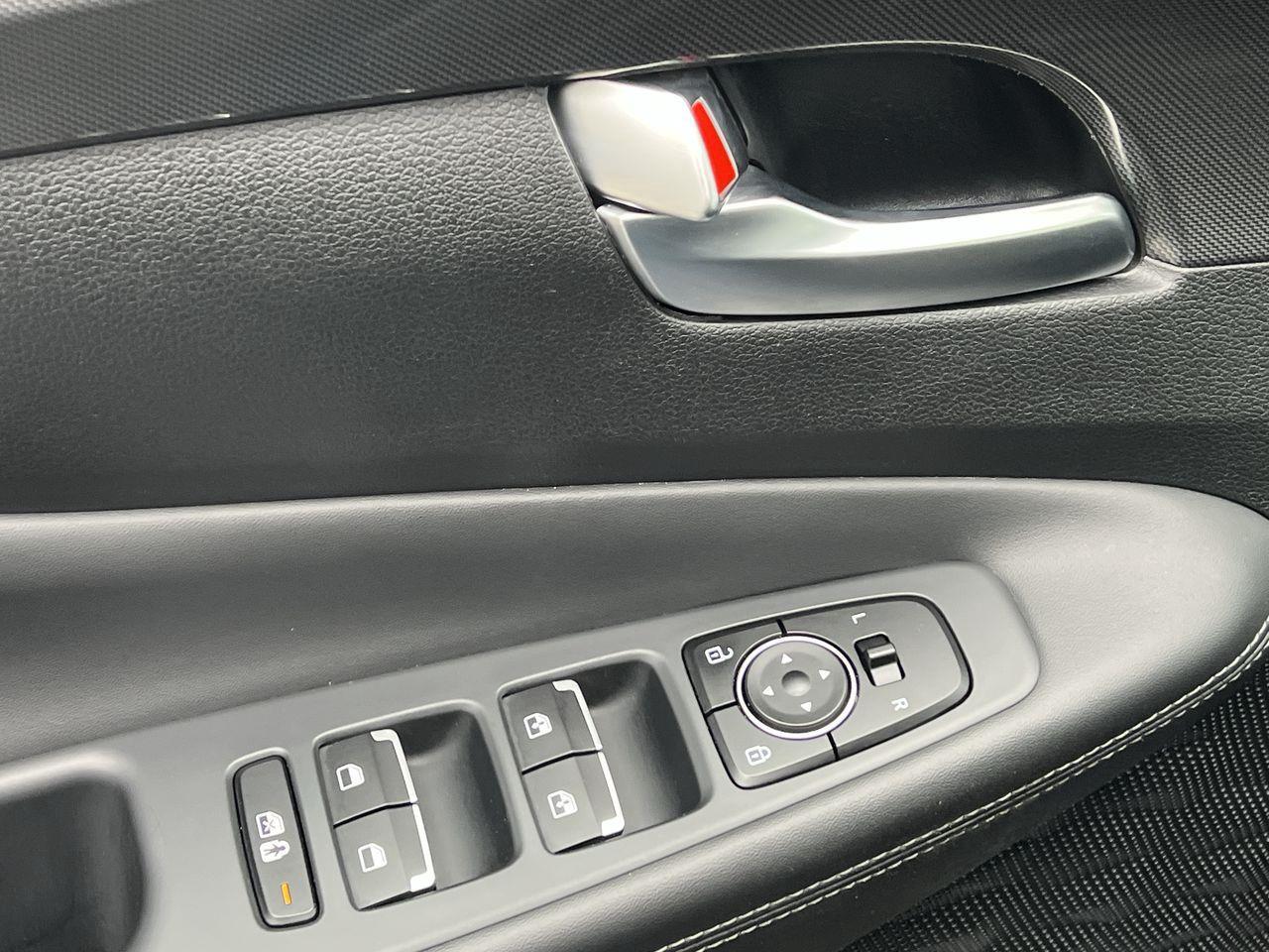 2021 Hyundai Santa Fe Preferred w/Trend Package MOONROOF, HEATED LEATHER SEATS, POWER SEATS, SIRIUS XM, CRUISE CONTROL, BACK UP CAM, REMOTE/PUSH TO Photo