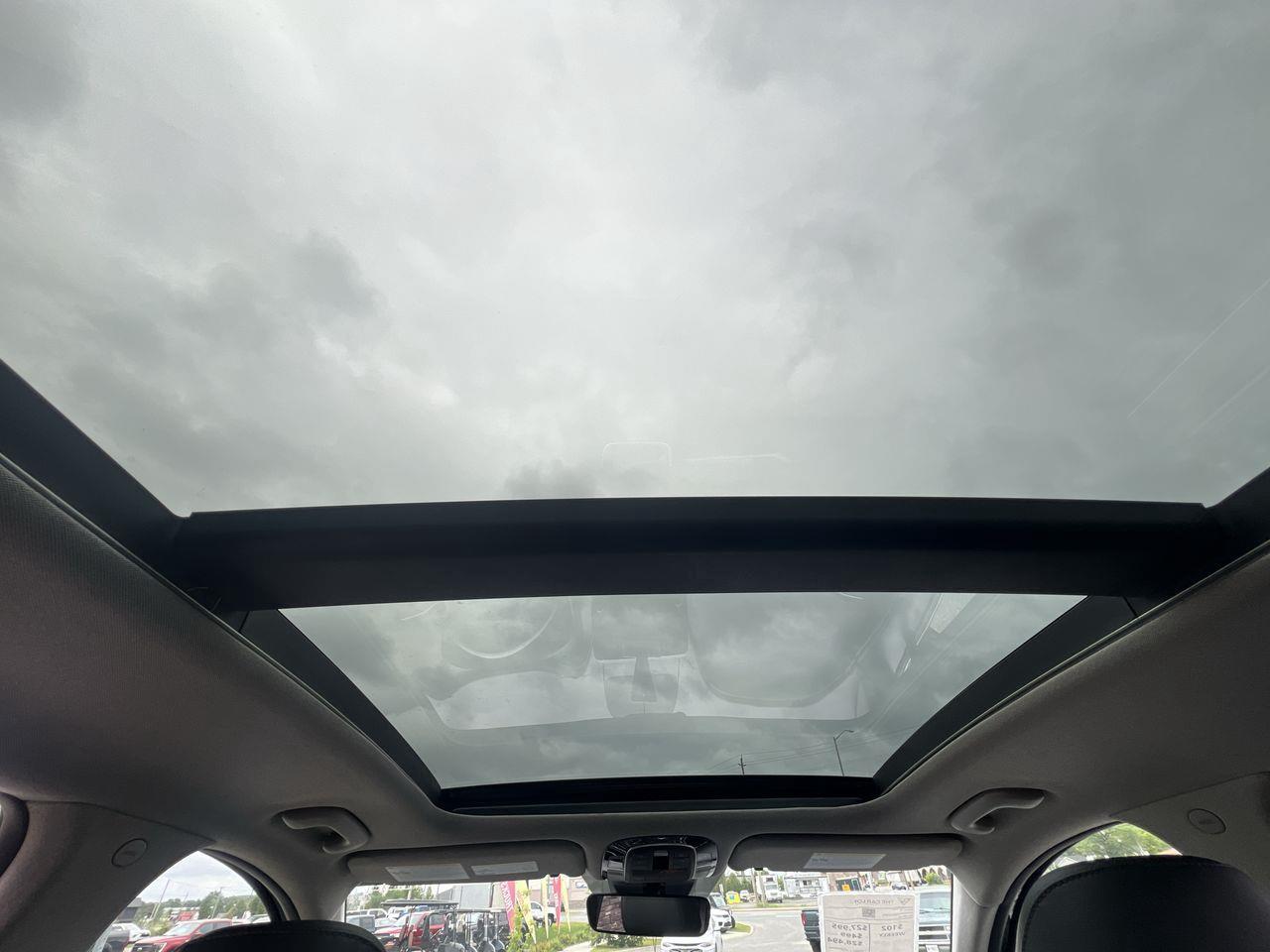 2021 Hyundai Santa Fe Preferred w/Trend Package MOONROOF, HEATED LEATHER SEATS, POWER SEATS, SIRIUS XM, CRUISE CONTROL, BACK UP CAM, REMOTE/PUSH TO Photo