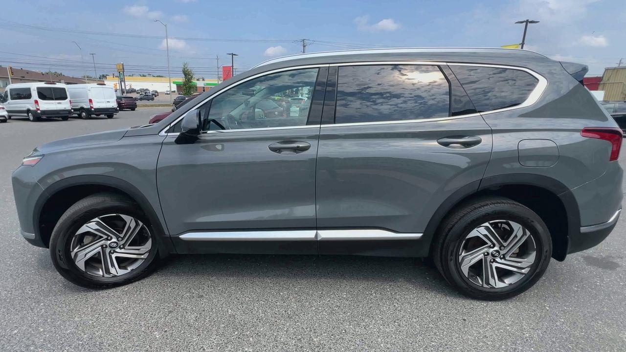 2023 Hyundai Santa Fe Preferred AWD, SIRIUS XM, APPLE CARPLAY/ANDROID AUTO, CRUISE CONTROL, HEATED SEATS, REMOTE START, BACK UP CAME Photo4