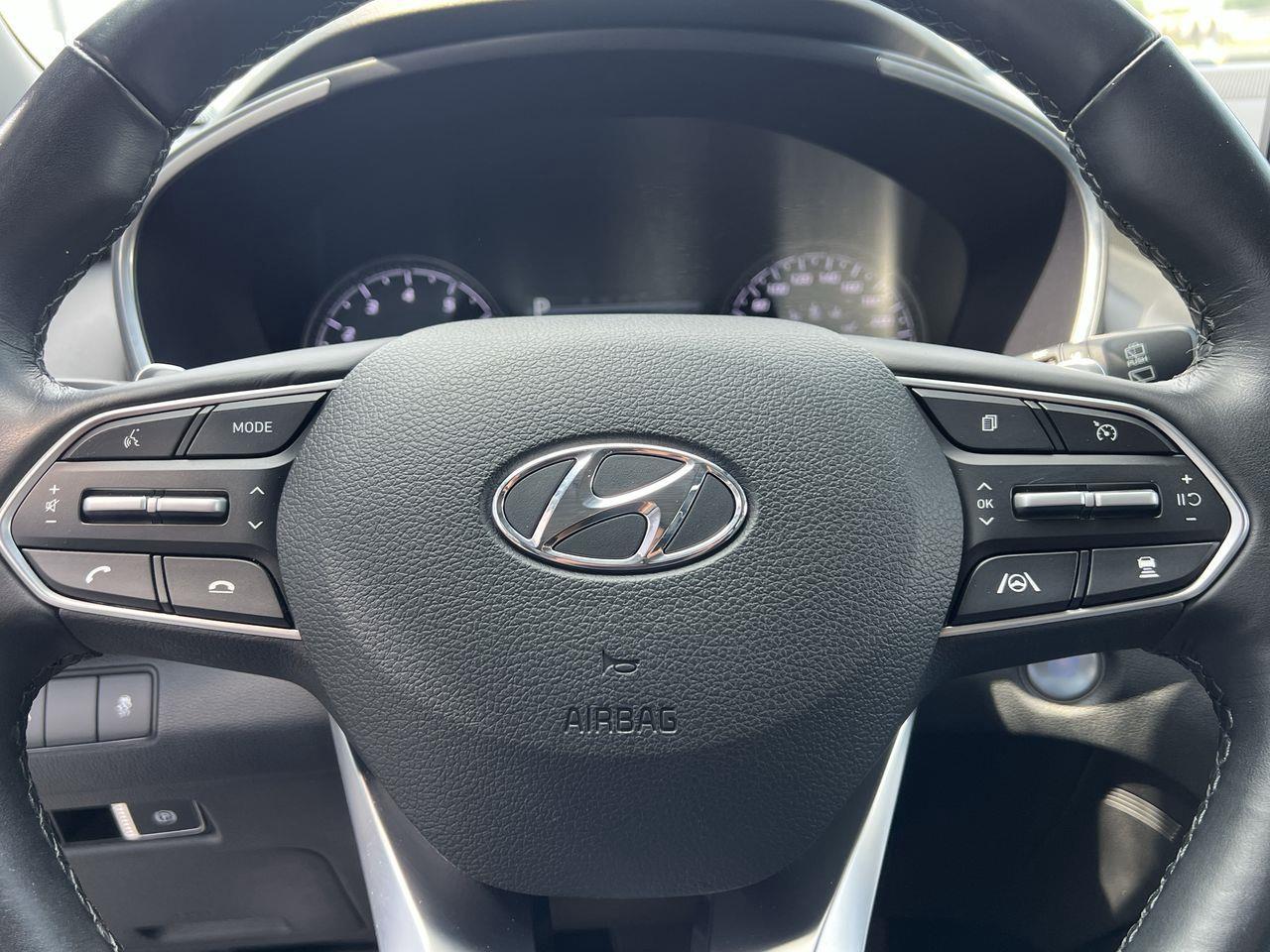 2023 Hyundai Santa Fe Preferred AWD, SIRIUS XM, APPLE CARPLAY/ANDROID AUTO, CRUISE CONTROL, HEATED SEATS, REMOTE START, BACK UP CAME Photo