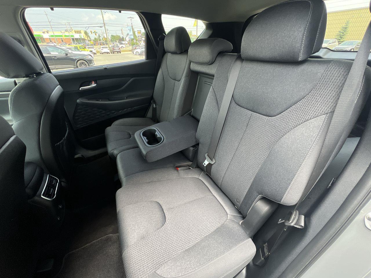 2023 Hyundai Santa Fe Preferred AWD, SIRIUS XM, APPLE CARPLAY/ANDROID AUTO, CRUISE CONTROL, HEATED SEATS, REMOTE START, BACK UP CAME Photo