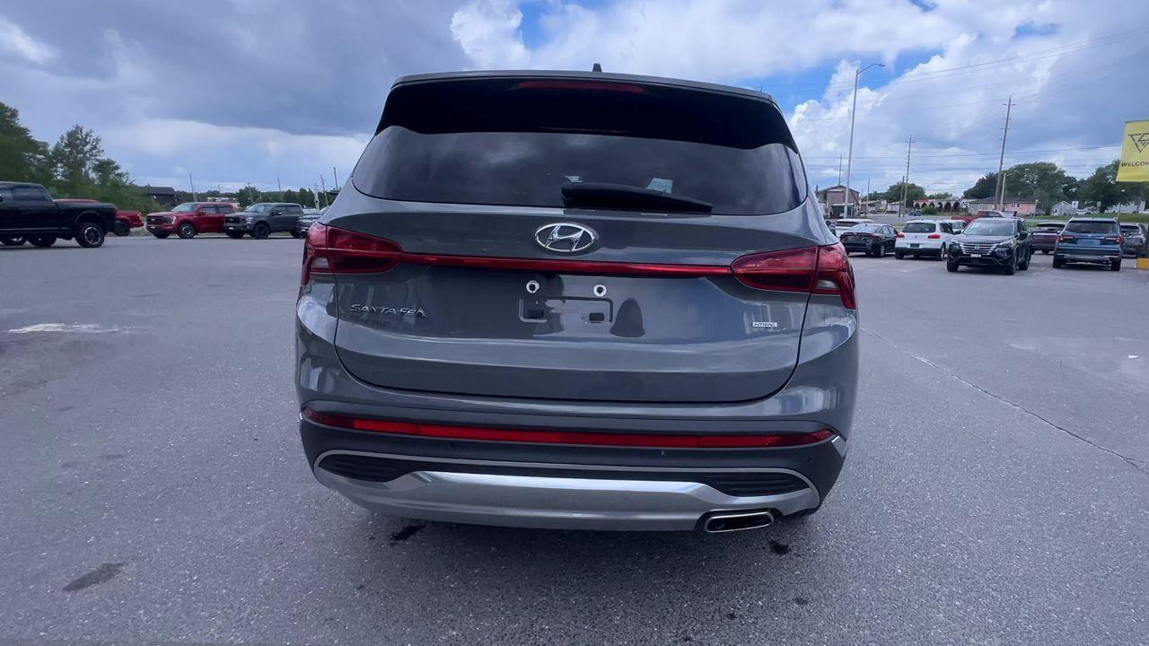 2023 Hyundai Santa Fe Preferred AWD, SIRIUS XM, CRUISE CONTROL, HEATED SEATS, REMOTE START, BACK UP CAMERA!! Photo2