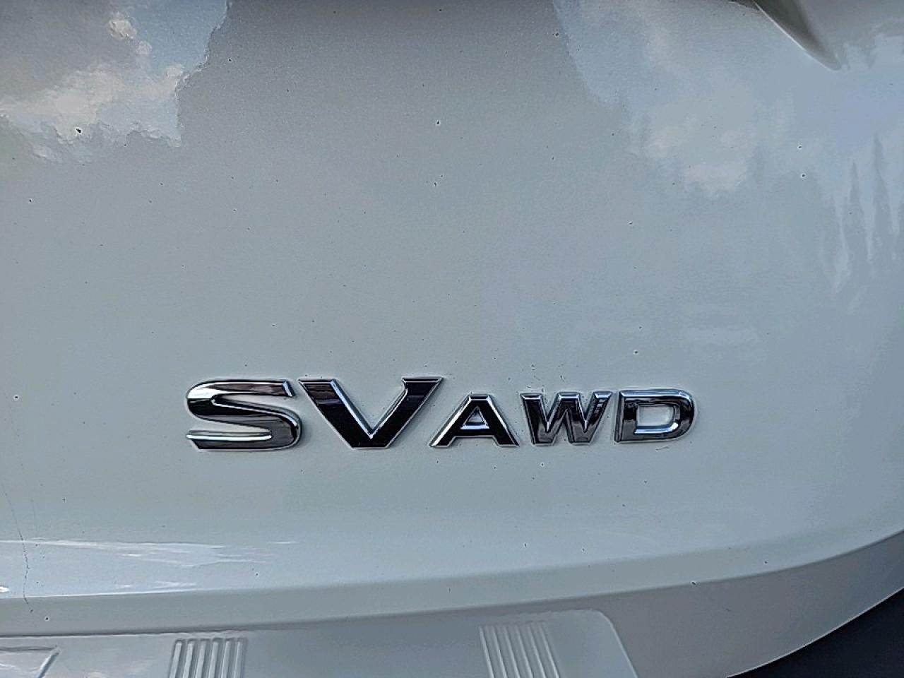 2023 Nissan Rogue SV Moonroof Sunroof, Heated seats, low kms Photo4