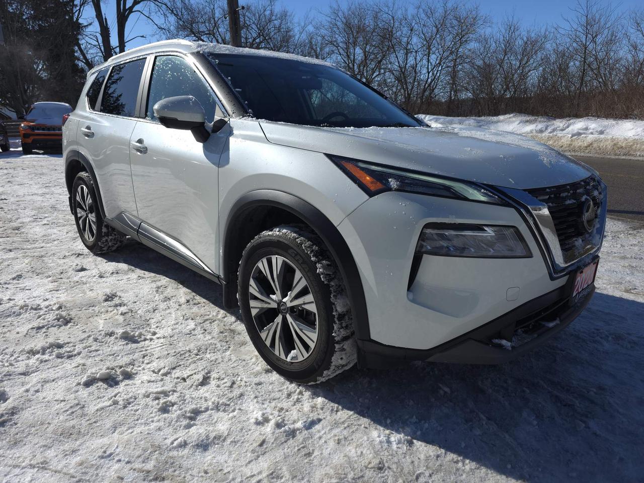 2023 Nissan Rogue SV Moonroof Sunroof, Heated seats, low kms Photo2