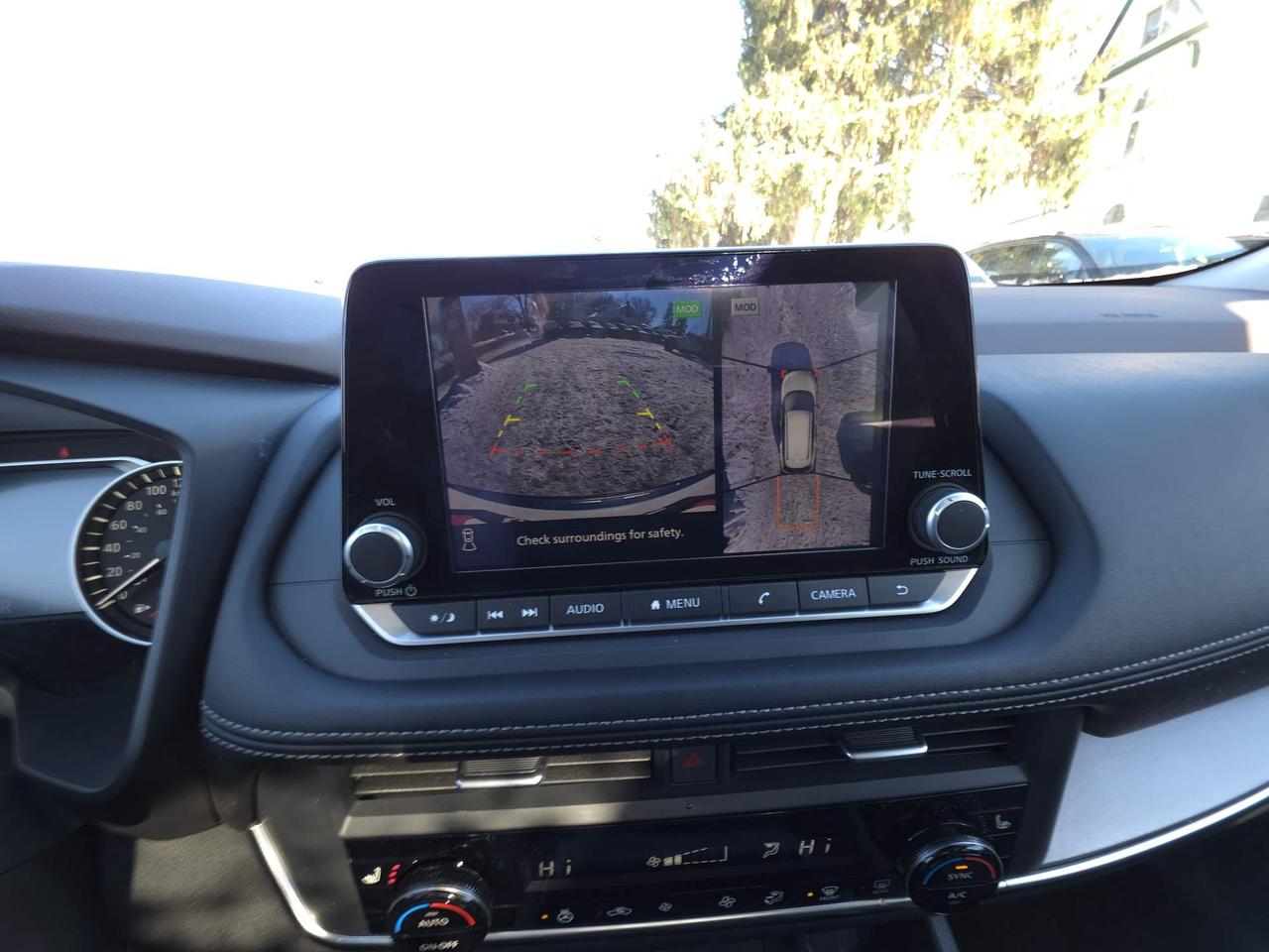 2023 Nissan Rogue SV Moonroof Sunroof, Heated seats, low kms Photo