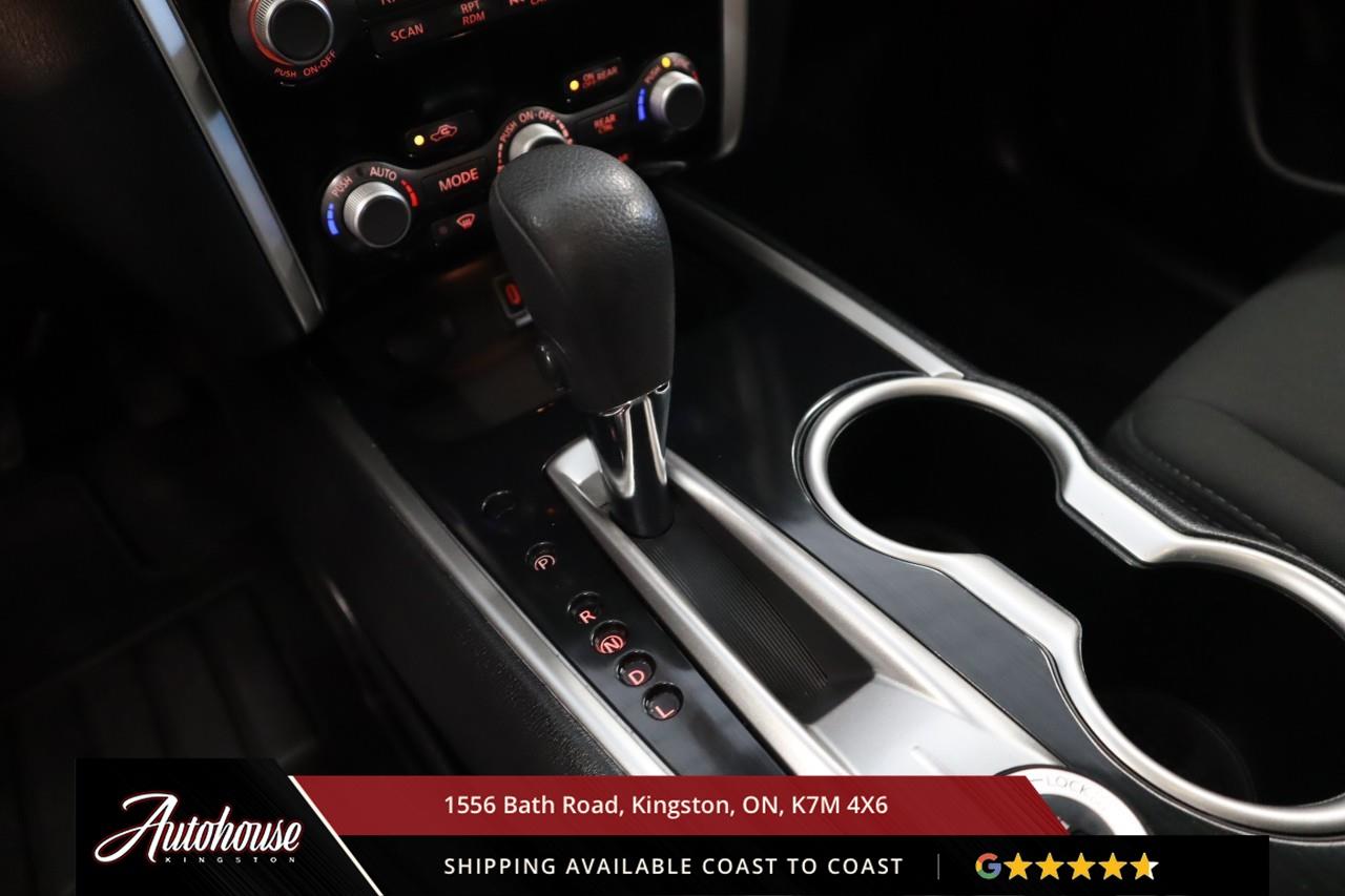 2020 Nissan Pathfinder 3RD ROW SEATING - BACKUP CAM Photo