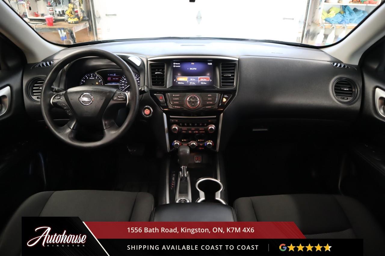 2020 Nissan Pathfinder 3RD ROW SEATING - BACKUP CAM Photo