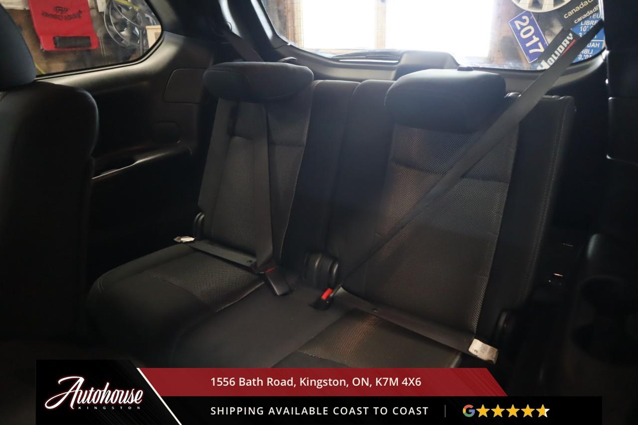 2020 Nissan Pathfinder 3RD ROW SEATING - BACKUP CAM Photo