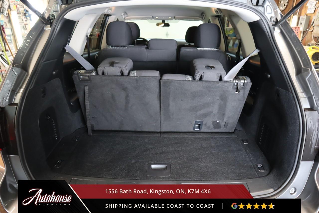 2020 Nissan Pathfinder 3RD ROW SEATING - BACKUP CAM Photo