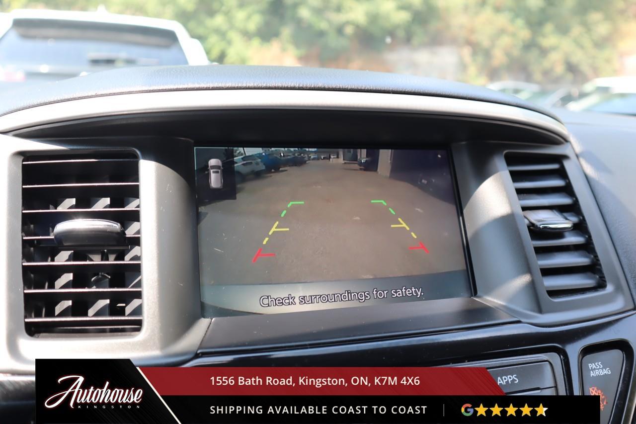 2020 Nissan Pathfinder 3RD ROW SEATING - BACKUP CAM Photo