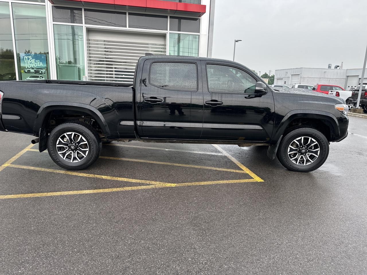2023 Toyota Tacoma Tacoma TRD Sport Photo4