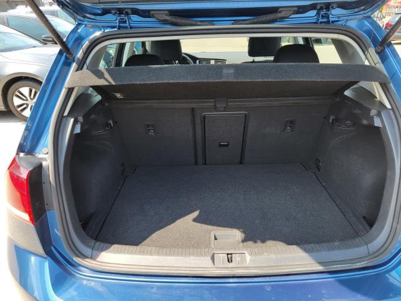 2018 Volkswagen Golf TRENDLINE Photo36
