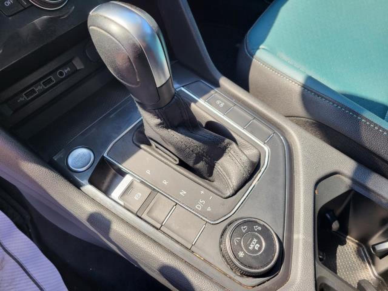 2020 Volkswagen Tiguan IQ DRIVE Photo39