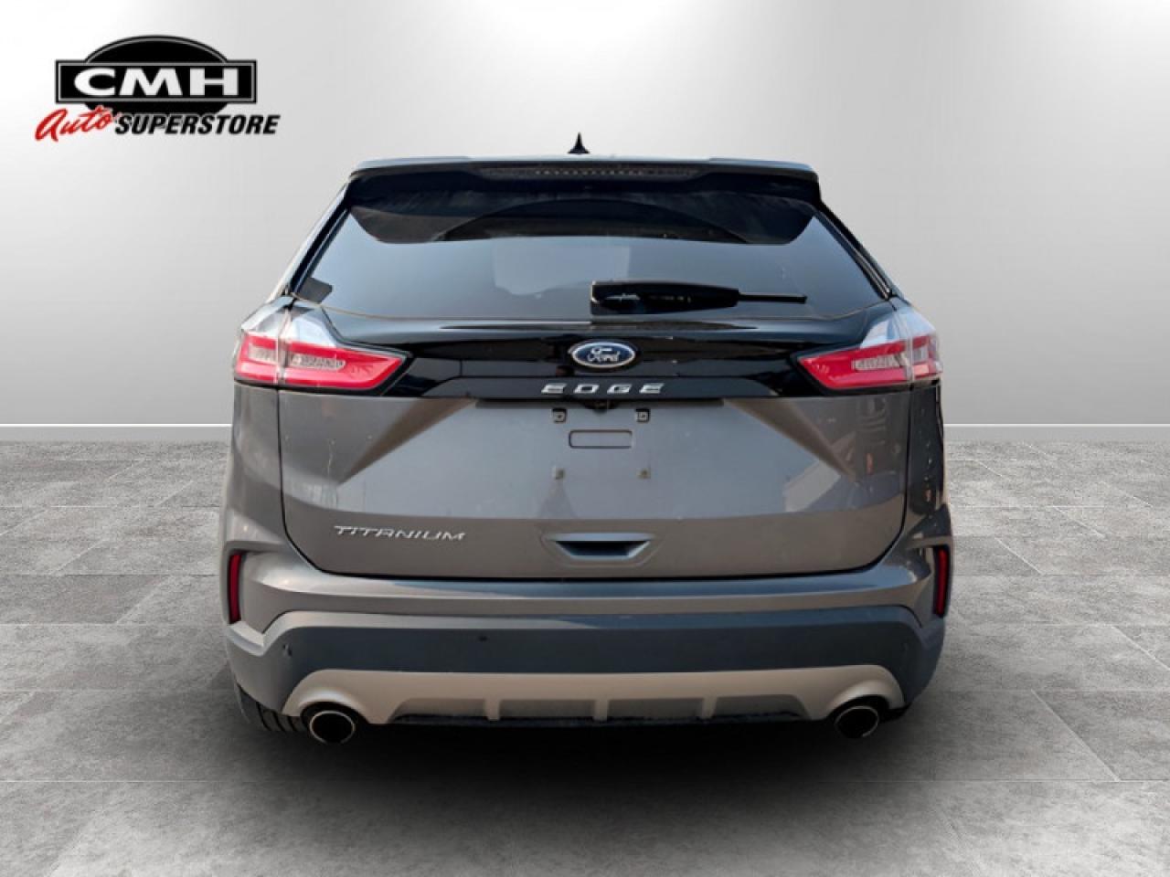 2021 Ford Edge Titanium  **CANADIAN TOURING PACKAGE** Photo3