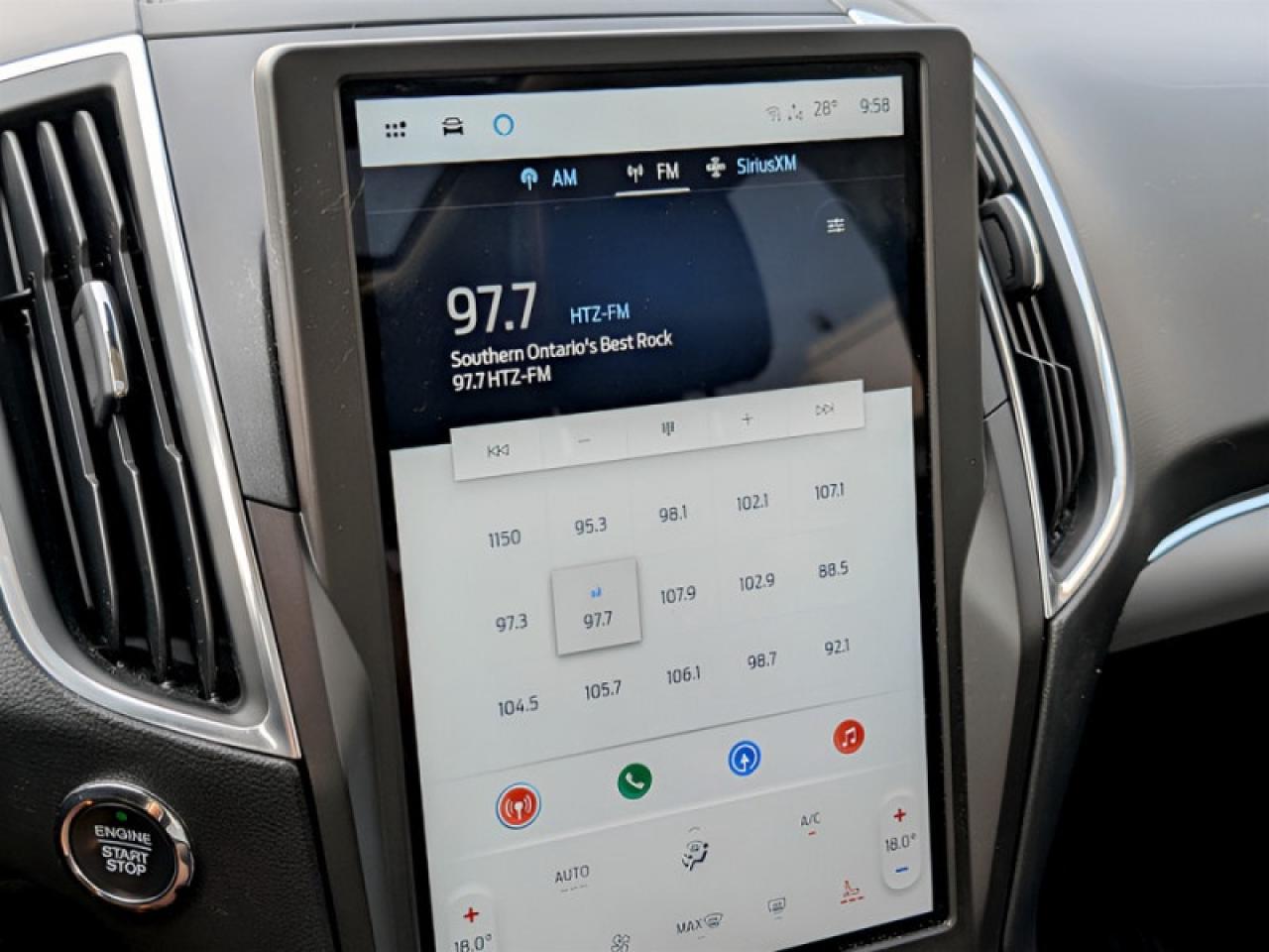 2021 Ford Edge Titanium  **CANADIAN TOURING PACKAGE** Photo