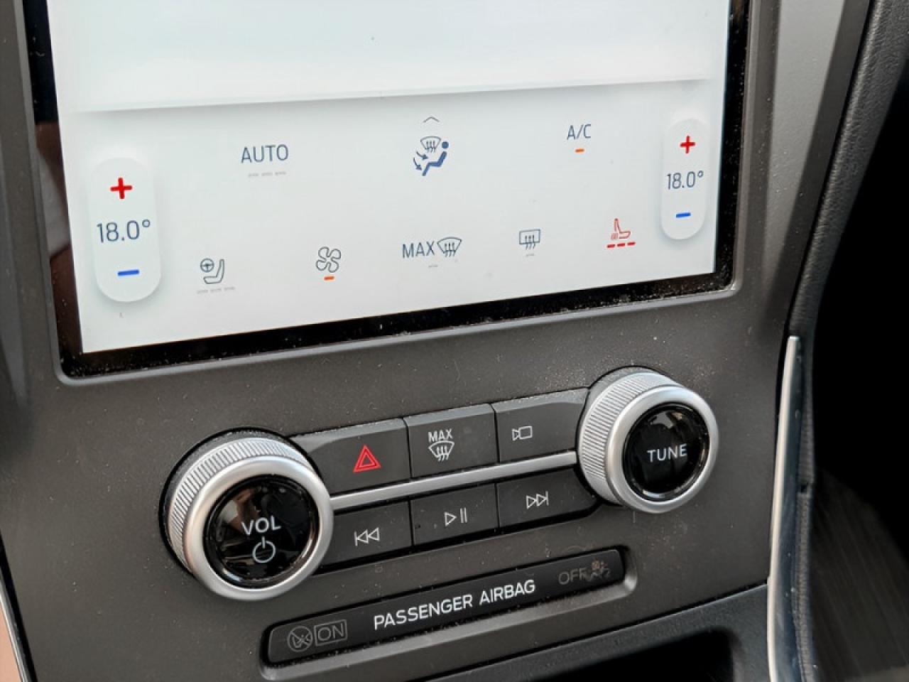 2021 Ford Edge Titanium  **CANADIAN TOURING PACKAGE** Photo