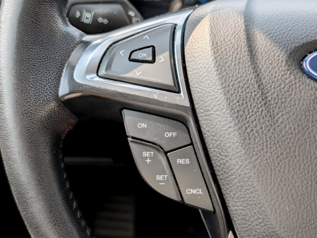 2021 Ford Edge Titanium  **CANADIAN TOURING PACKAGE** Photo