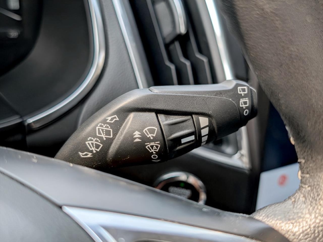 2021 Ford Edge Titanium  **CANADIAN TOURING PACKAGE** Photo