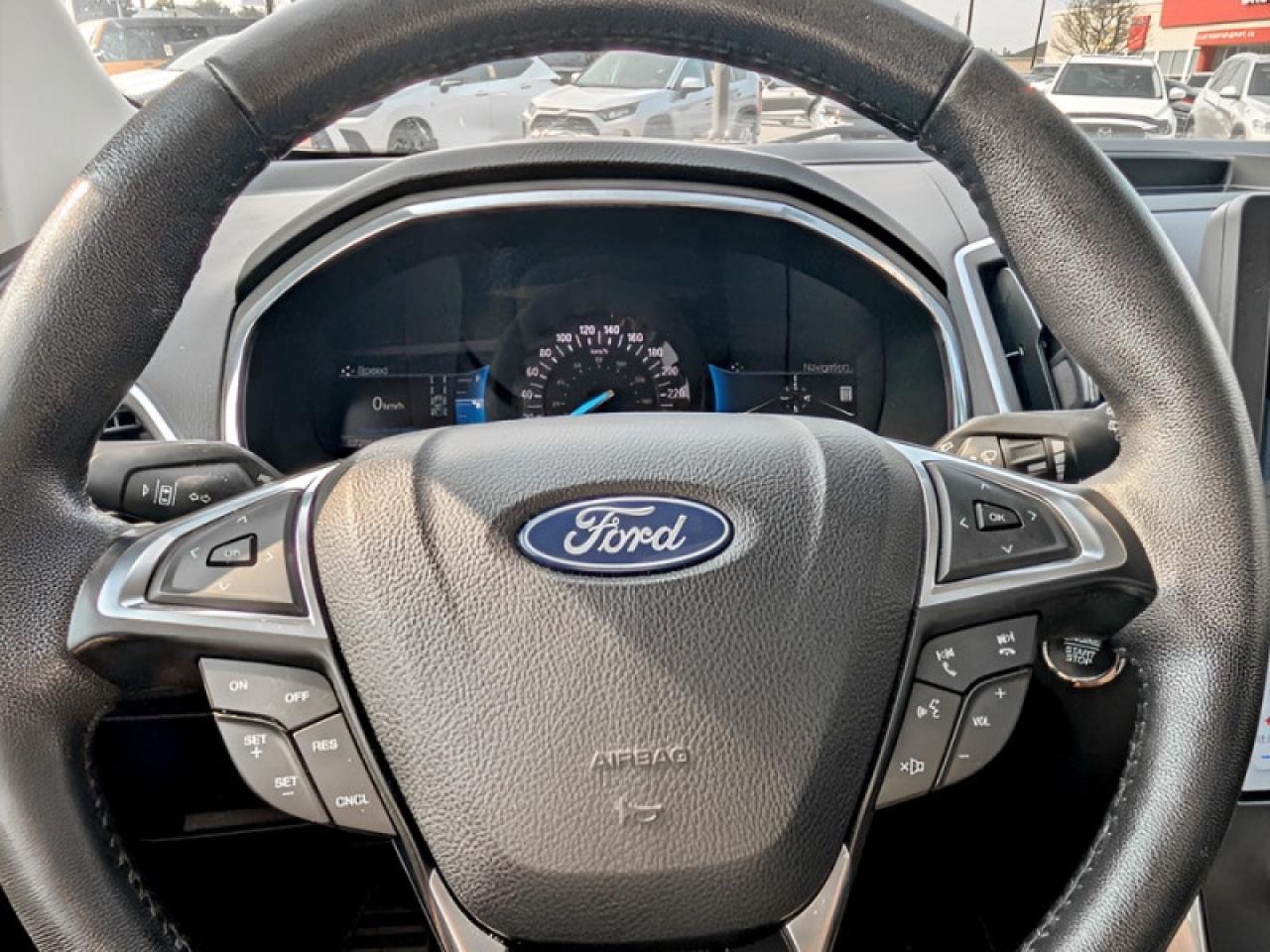 2021 Ford Edge Titanium  **CANADIAN TOURING PACKAGE** Photo