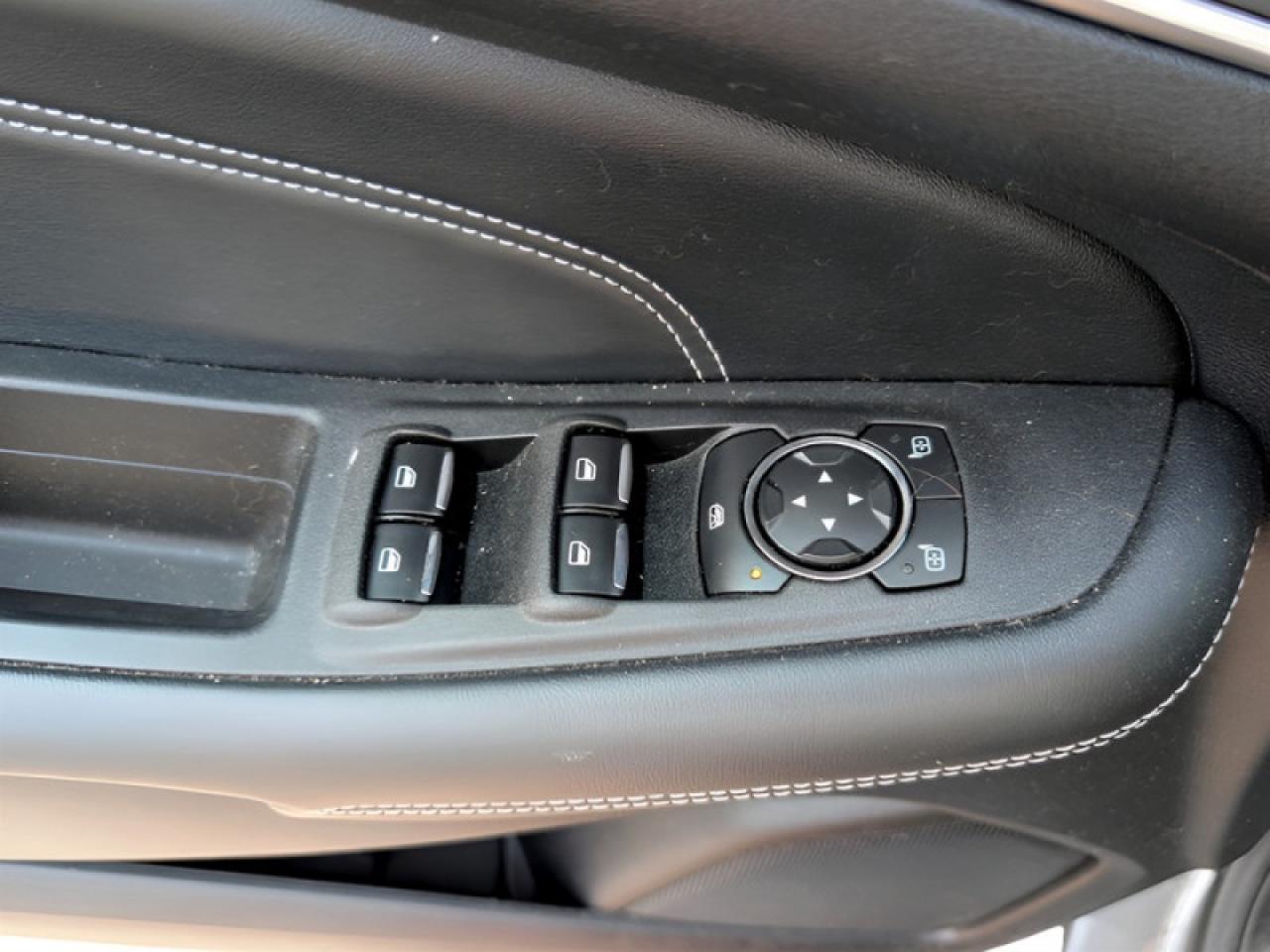 2021 Ford Edge Titanium  **CANADIAN TOURING PACKAGE** Photo