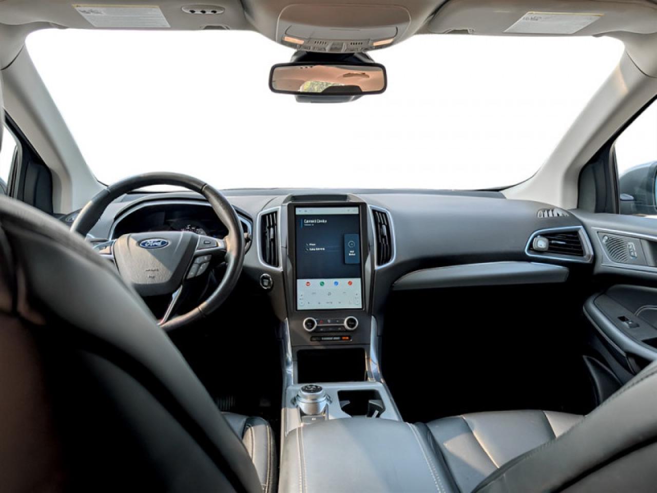 2021 Ford Edge Titanium  **CANADIAN TOURING PACKAGE** Photo