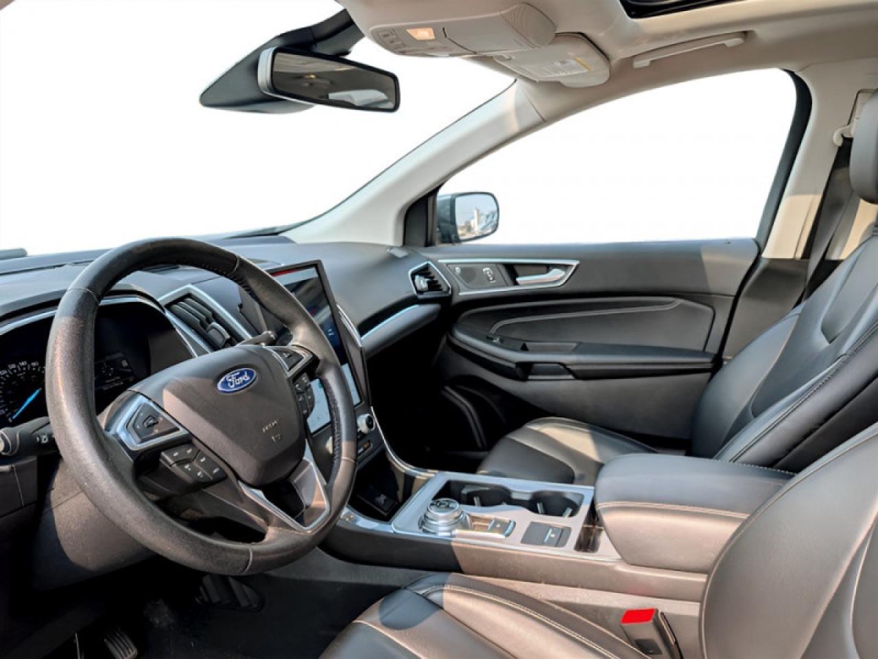 2021 Ford Edge Titanium  **CANADIAN TOURING PACKAGE** Photo