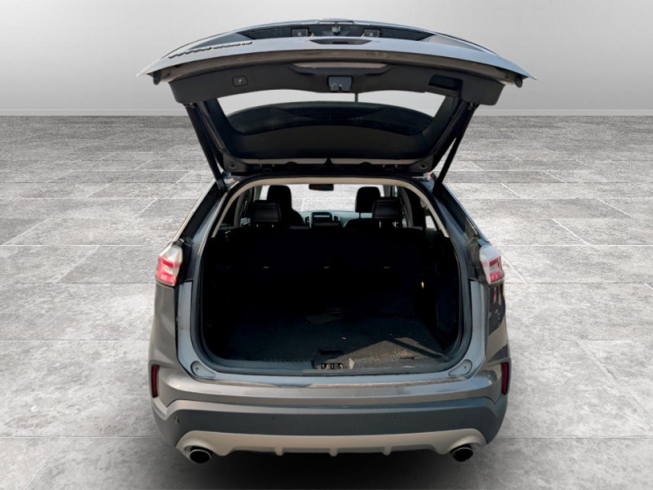 2021 Ford Edge Titanium  **CANADIAN TOURING PACKAGE** Photo