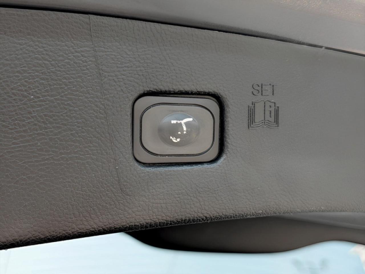 2021 Ford Edge Titanium  **CANADIAN TOURING PACKAGE** Photo