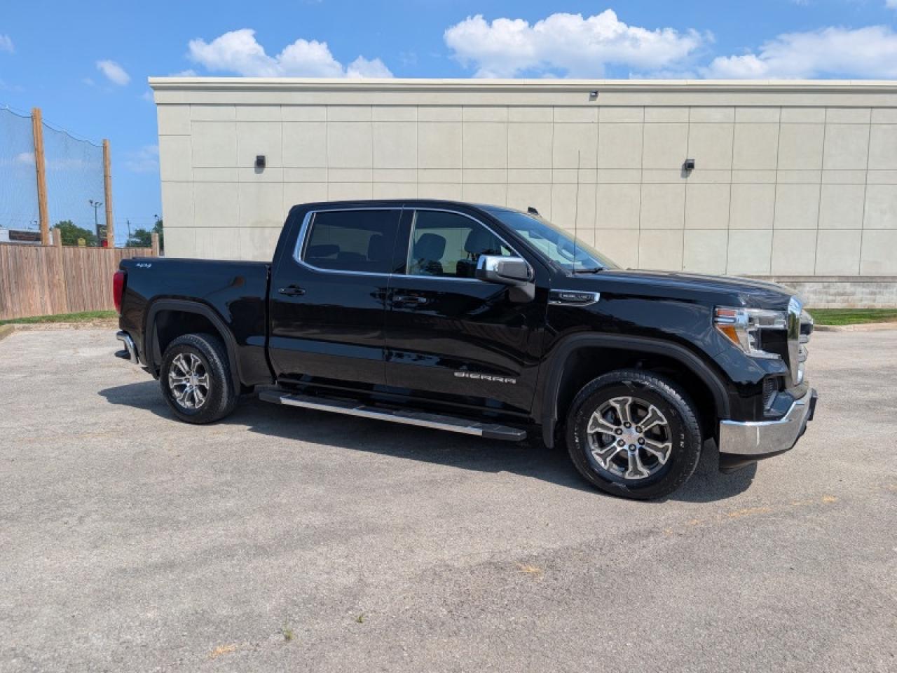 2019 GMC Sierra 1500 SLE  **LOW MILEAGE - 5.3L V8** Photo
