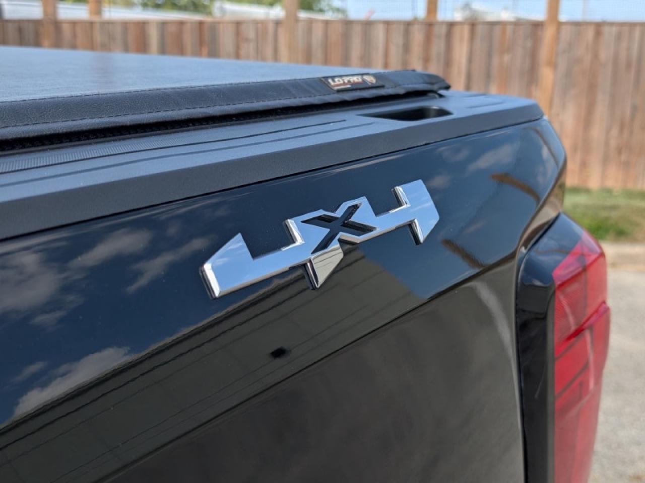 2019 GMC Sierra 1500 SLE  **LOW MILEAGE - 5.3L V8** Photo