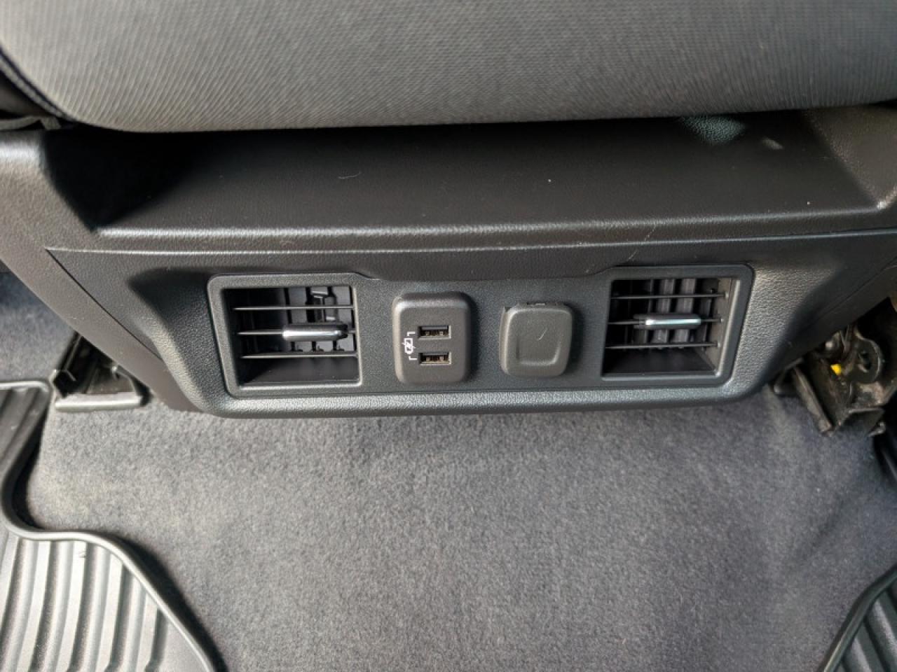 2019 GMC Sierra 1500 SLE  **LOW MILEAGE - 5.3L V8** Photo