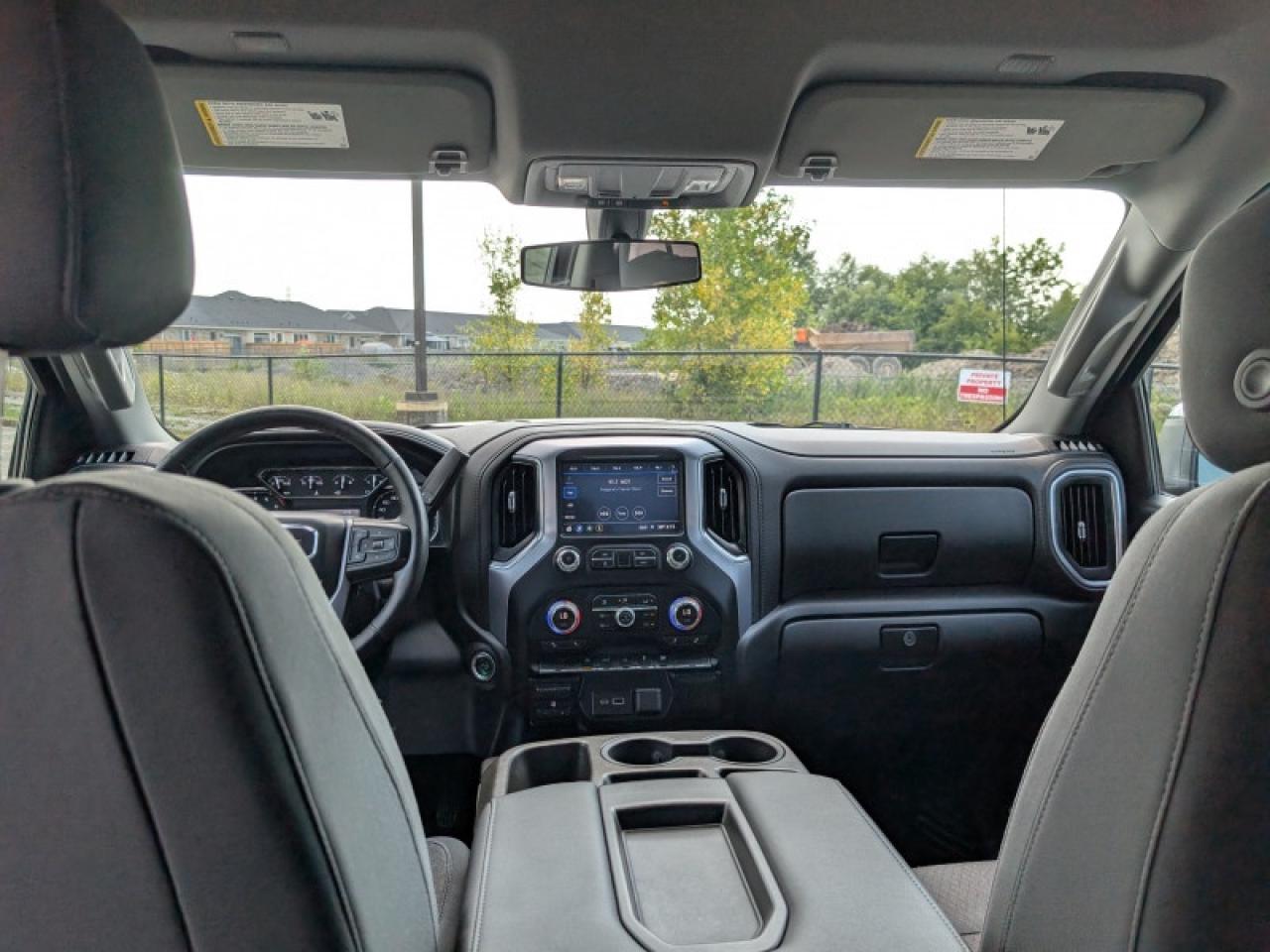 2019 GMC Sierra 1500 SLE  **LOW MILEAGE - 5.3L V8** Photo
