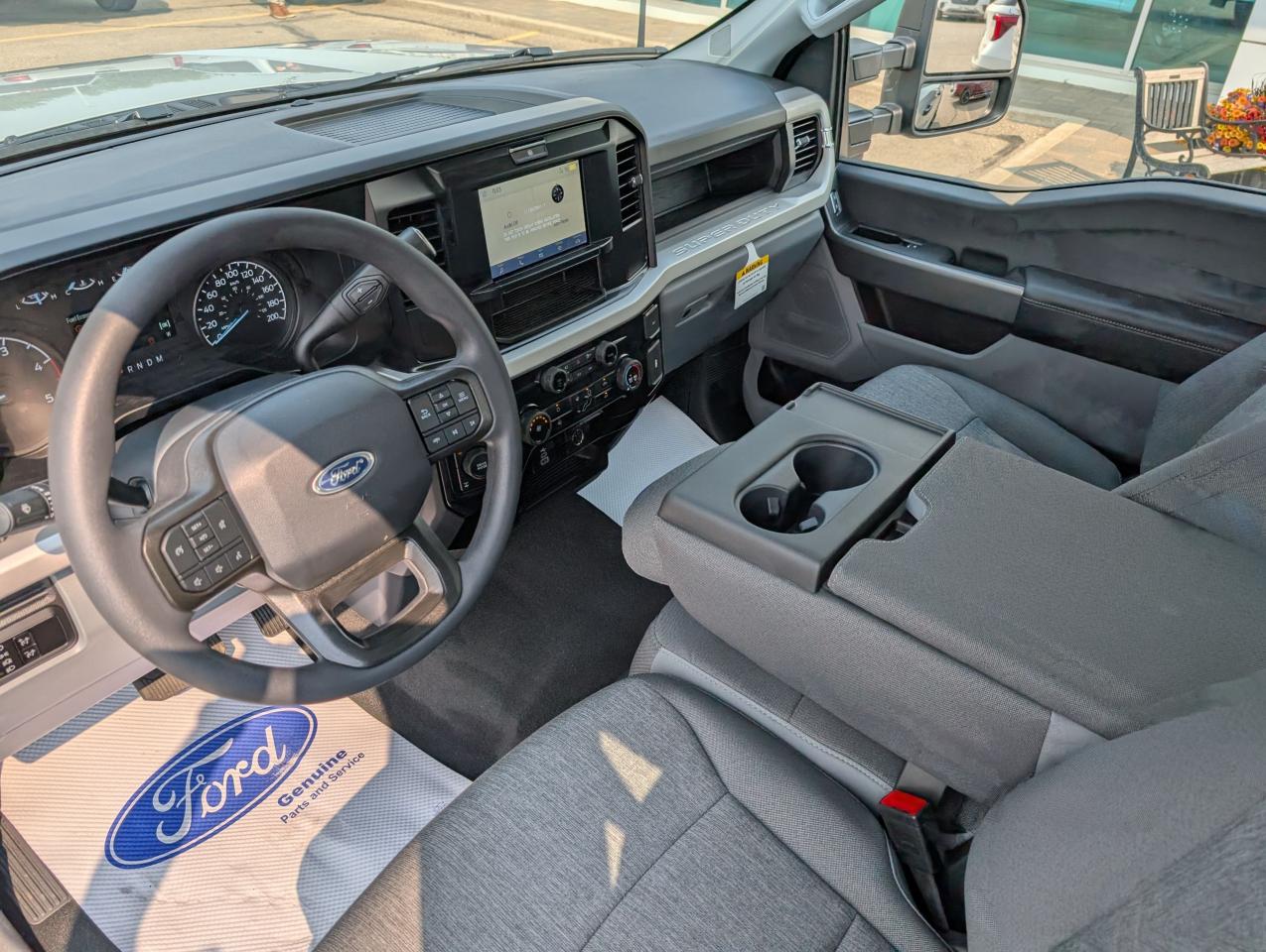 2025 Ford F-250 Super Duty SRW XL Photo5