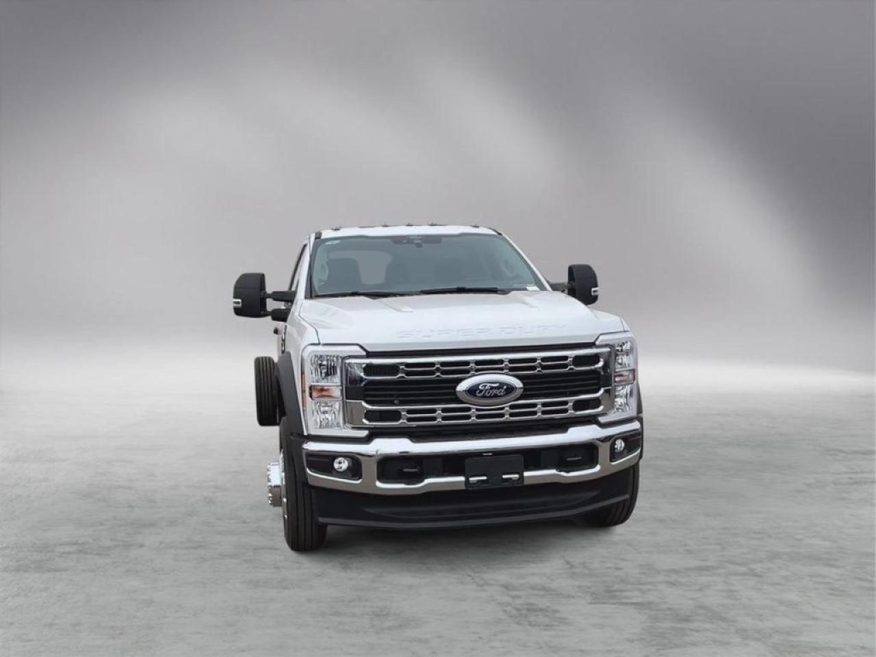 2024 Ford Super Duty F-600 DRW XLT 683A Photo4