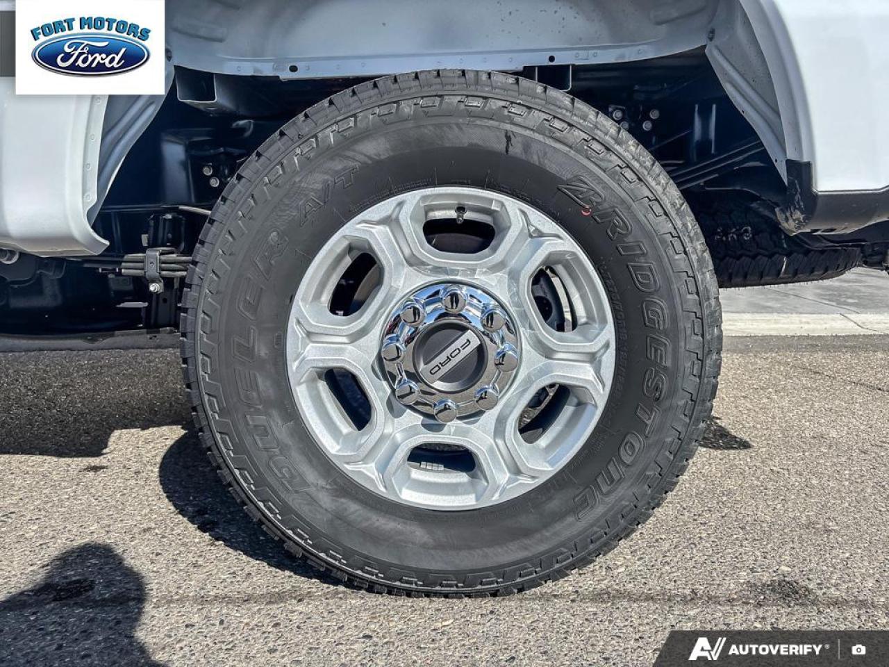 2025 Ford SUPER DUTY F-350 SRW Super Duty SRW XLT Photo5